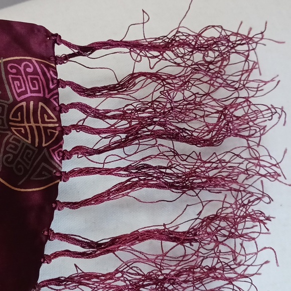 Silk scarf unisex fringe tribal 45 x 11 rectangular shape burgundy maroon pink - Picture 4 of 7